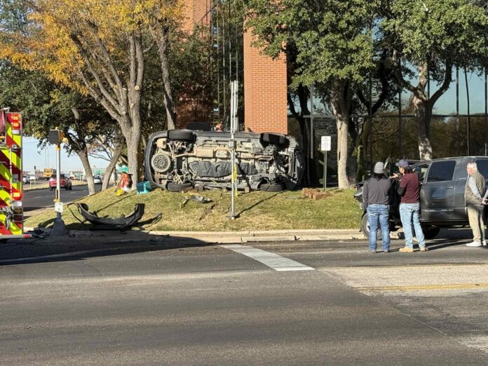 🟢 Durante la noche de este lunes, un accidente de tráfico dejó como...