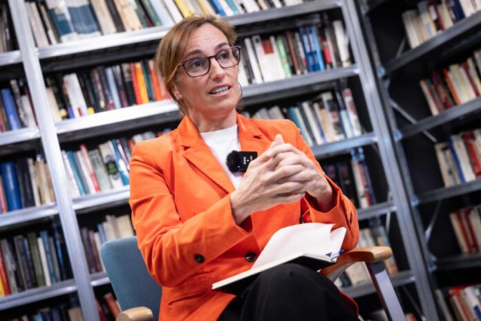 El Gobierno ataca la sanidad privada: la inquina de Mónica García ...