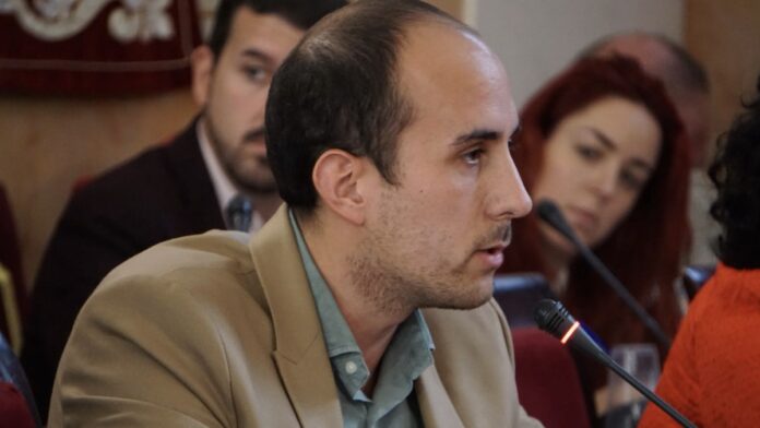 El PSOE abre expediente a un concejal de Alcalá por una fiesta con...