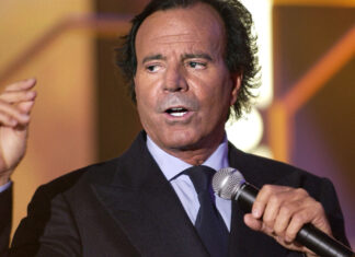 Julio Iglesias lleva a tribunales a diario español por reportaje sobre presuntos abusos sexuales Julio Iglesias es denunciado por dos ejemplificadas de agresión...