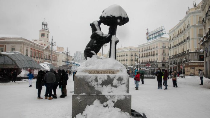 La AEMET lo confirma: la nieve vuelve a Madrid y se esperan cinco...