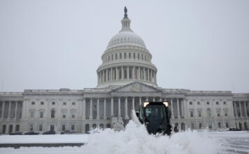 Cuarta tormenta invernal sigue azotando al país; llegarán más nevadas, lluvias intensas y heladas Intensa tormenta en EE.UU.
