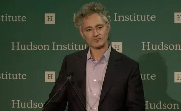 Totalitarismo o extinción: las previsiones de Palantir sobre la IA alarman a la izquierda