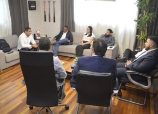 Ministro de Deportes Kelvin Cruz recibe delegación de Costa Rica invitada por Los Plus